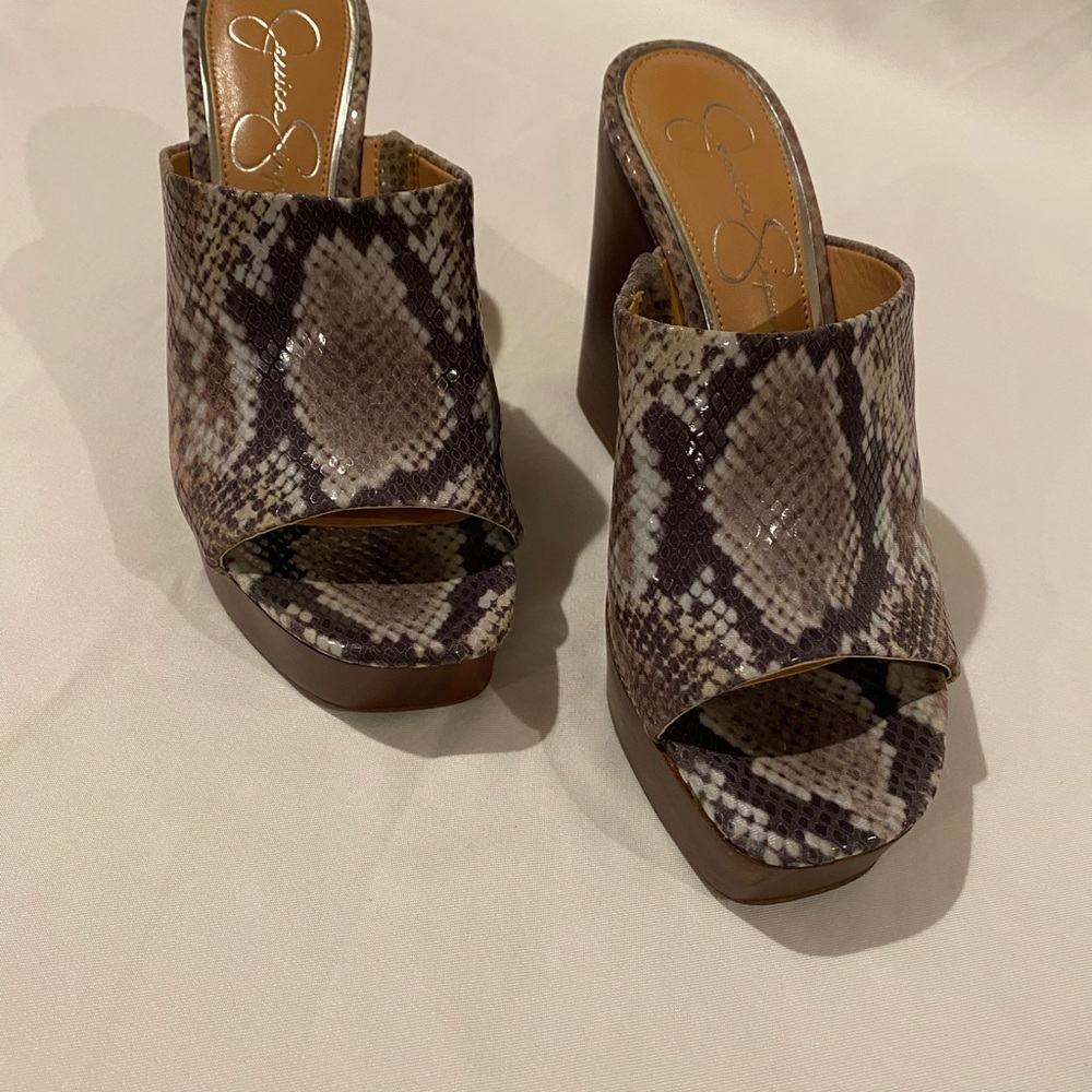 Jessica Simpson snake print wedge platform heels size 8, 4.25” heels like new